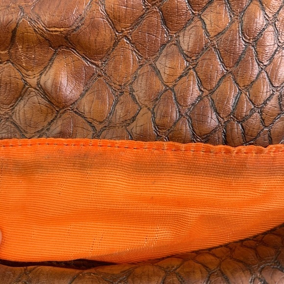 🌸Jessica Simpson Faux Leather crossbody bag - Picture 2 of 6